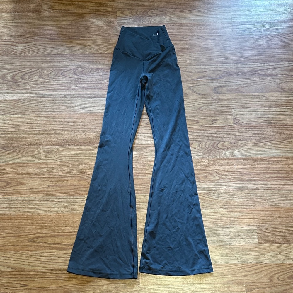 Cross Waisted Grey Aerie Offline Real Me Flare Leggings